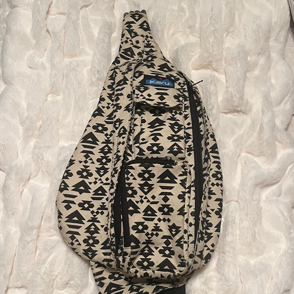 Kavu Geometric Black and Cream Belt Bag